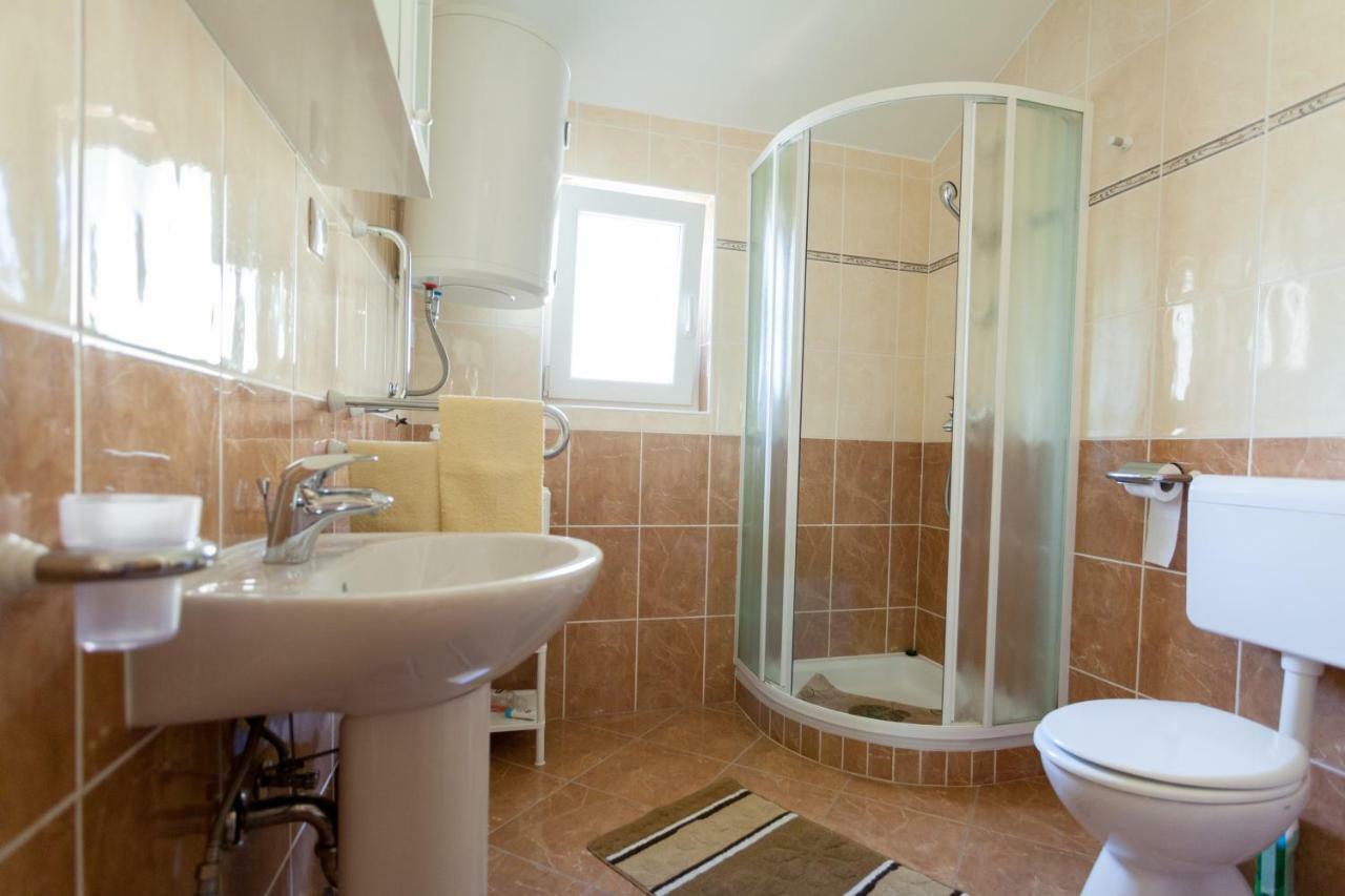 Apartments Jadranka Malinska Luaran gambar